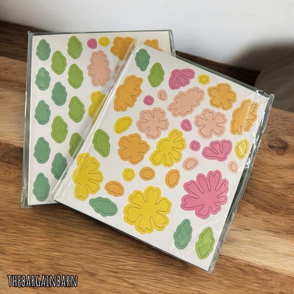 !!SALE!! LDRS Creative Sweet Daisy 895PC Pastel Floral Embellishments Mega Pack - Picture 3 of 4